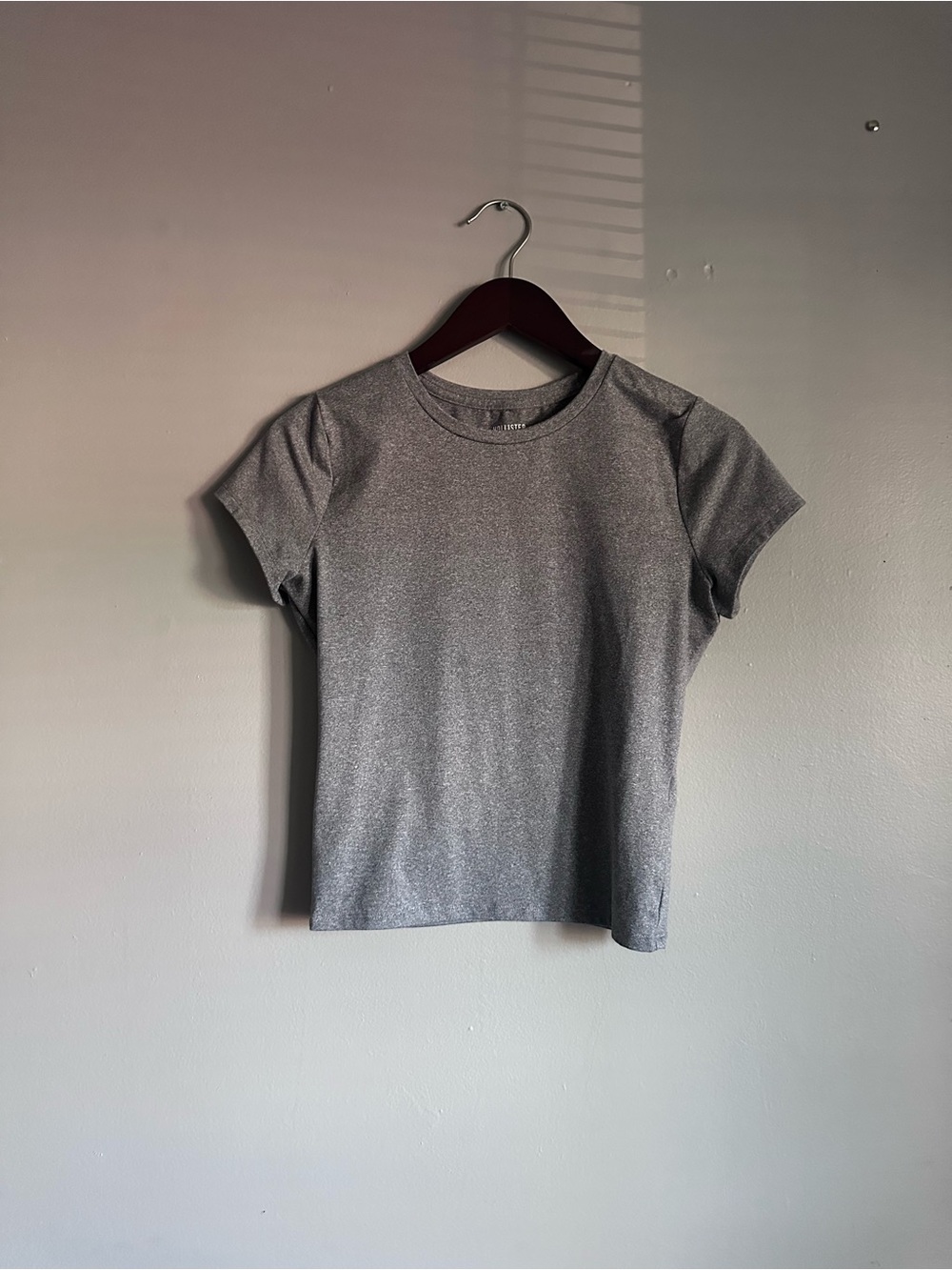 Hollister Short Sleeve Stretchy Fitted Short Sleeve Top Size Medium